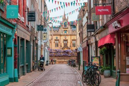Quaint 2 Bed Cottage In The Heart Of Cambridge Екстериор снимка